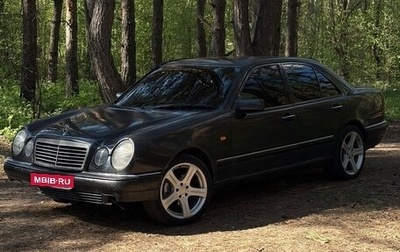 Mercedes-Benz E-Класс, 1995 год, 330 000 рублей, 1 фотография