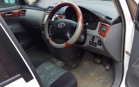 Toyota Ipsum II, 2001 год, 800 000 рублей, 21 фотография