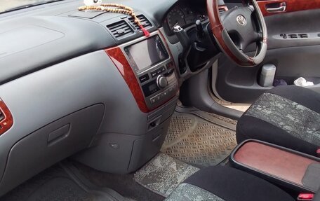 Toyota Ipsum II, 2001 год, 800 000 рублей, 19 фотография