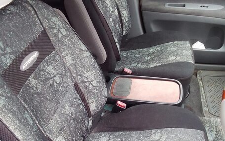 Toyota Ipsum II, 2001 год, 800 000 рублей, 23 фотография