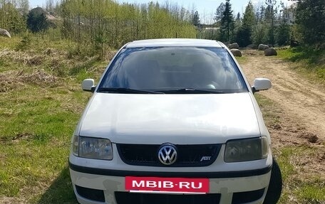 Volkswagen Polo III рестайлинг, 2001 год, 145 000 рублей, 2 фотография