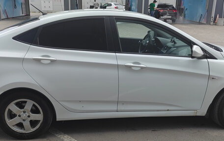 Hyundai Solaris II рестайлинг, 2013 год, 550 000 рублей, 8 фотография