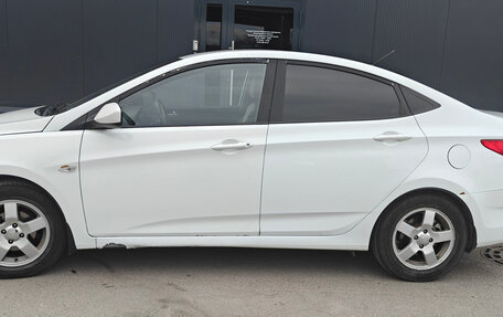 Hyundai Solaris II рестайлинг, 2013 год, 550 000 рублей, 4 фотография
