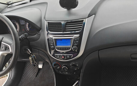 Hyundai Solaris II рестайлинг, 2013 год, 550 000 рублей, 12 фотография