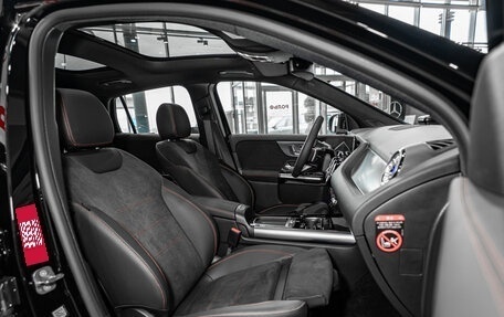 Mercedes-Benz GLA, 2024 год, 6 500 000 рублей, 21 фотография