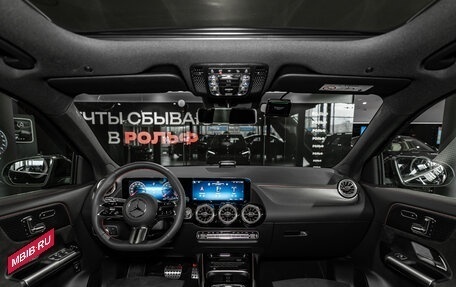 Mercedes-Benz GLA, 2024 год, 6 500 000 рублей, 11 фотография