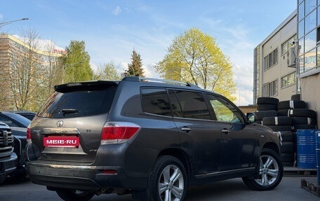 Toyota Highlander III, 2012 год, 1 999 000 рублей, 4 фотография