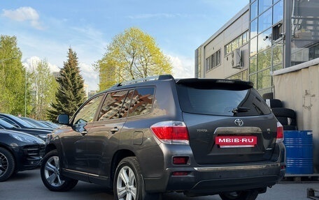 Toyota Highlander III, 2012 год, 1 999 000 рублей, 6 фотография