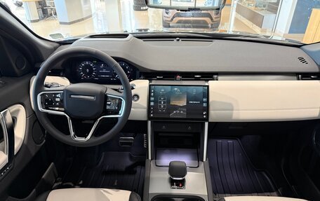 Land Rover Discovery Sport I рестайлинг, 2024 год, 6 300 000 рублей, 25 фотография