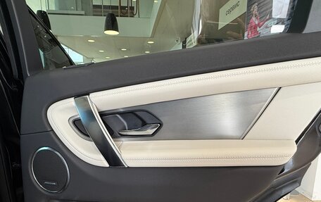 Land Rover Discovery Sport I рестайлинг, 2024 год, 6 300 000 рублей, 28 фотография