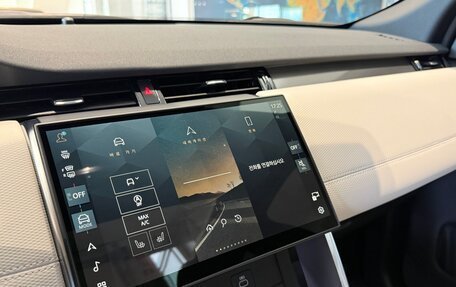 Land Rover Discovery Sport I рестайлинг, 2024 год, 6 300 000 рублей, 37 фотография