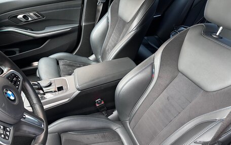 BMW 3 серия, 2020 год, 3 790 000 рублей, 10 фотография