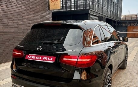 Mercedes-Benz GLC, 2018 год, 3 300 000 рублей, 3 фотография