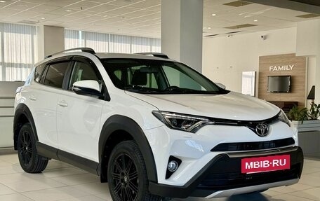 Toyota RAV4, 2018 год, 2 699 000 рублей, 3 фотография