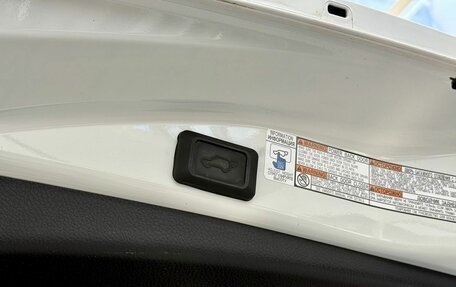 Toyota RAV4, 2018 год, 2 699 000 рублей, 31 фотография
