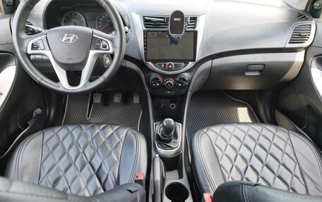 Hyundai Solaris II рестайлинг, 2014 год, 680 000 рублей, 9 фотография