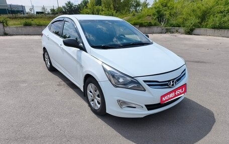 Hyundai Solaris II рестайлинг, 2014 год, 680 000 рублей, 3 фотография