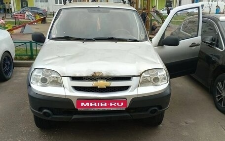 Chevrolet Niva I рестайлинг, 2010 год, 260 000 рублей, 1 фотография