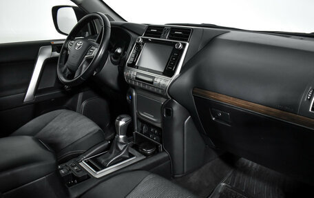 Toyota Land Cruiser Prado 150 рестайлинг 2, 2019 год, 5 450 000 рублей, 14 фотография