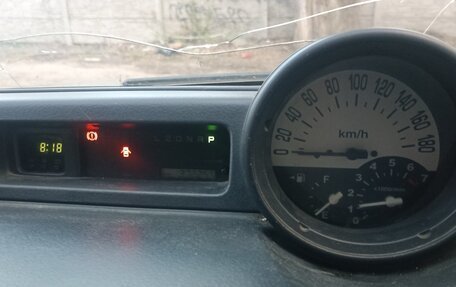 Toyota bB I рестайлинг, 2001 год, 380 000 рублей, 2 фотография