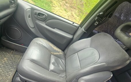 Chrysler Voyager IV, 2003 год, 650 000 рублей, 16 фотография