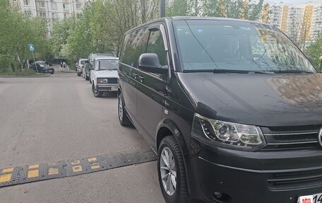 Volkswagen Multivan T5, 2013 год, 2 000 000 рублей, 3 фотография