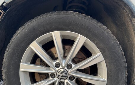 Volkswagen Tiguan I, 2016 год, 1 000 000 рублей, 7 фотография