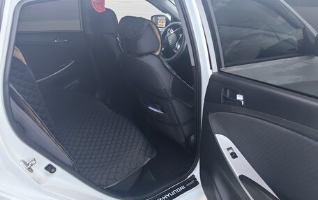 Hyundai Solaris II рестайлинг, 2014 год, 1 200 000 рублей, 9 фотография