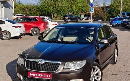 Skoda Superb III рестайлинг, 2012 год, 1 040 000 рублей, 1 фотография