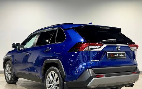 Toyota RAV4, 2021 год, 3 370 000 рублей, 7 фотография