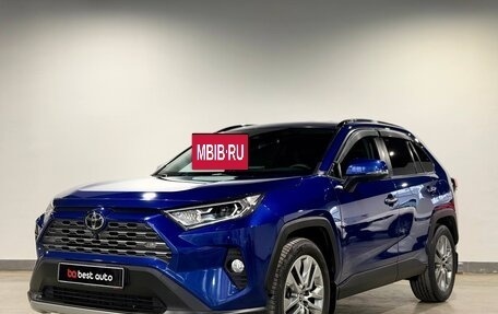 Toyota RAV4, 2021 год, 3 370 000 рублей, 2 фотография