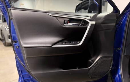 Toyota RAV4, 2021 год, 3 370 000 рублей, 17 фотография