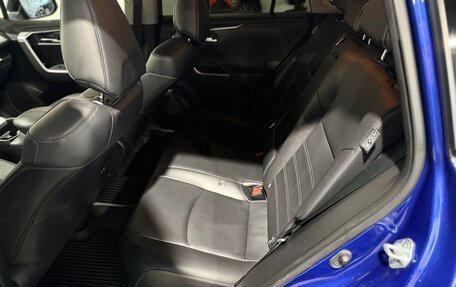 Toyota RAV4, 2021 год, 3 370 000 рублей, 24 фотография
