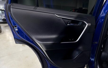 Toyota RAV4, 2021 год, 3 370 000 рублей, 27 фотография
