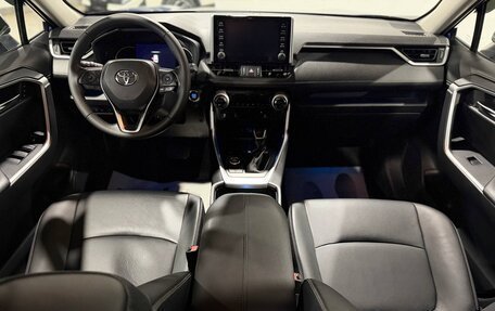 Toyota RAV4, 2021 год, 3 370 000 рублей, 29 фотография