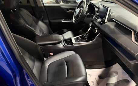 Toyota RAV4, 2021 год, 3 370 000 рублей, 33 фотография