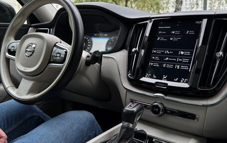 Volvo XC60 II, 2018 год, 4 000 000 рублей, 18 фотография