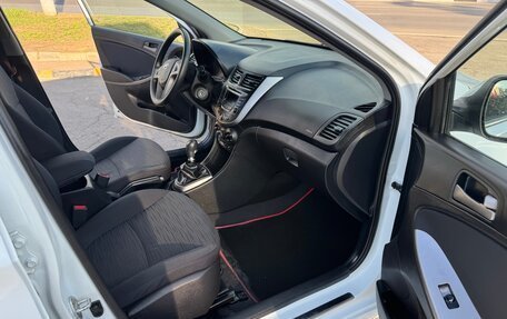 Hyundai Solaris II рестайлинг, 2016 год, 1 049 000 рублей, 12 фотография