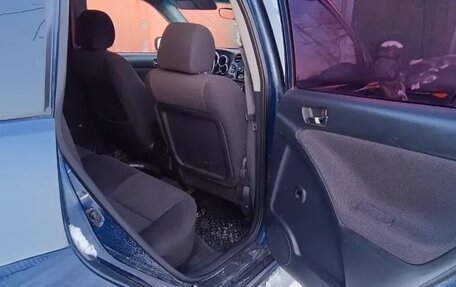 Toyota Matrix, 2003 год, 280 000 рублей, 10 фотография