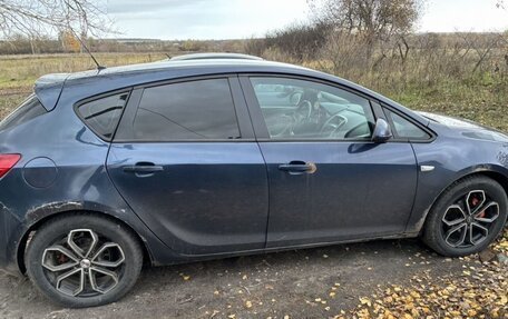 Opel Astra J, 2010 год, 510 000 рублей, 2 фотография