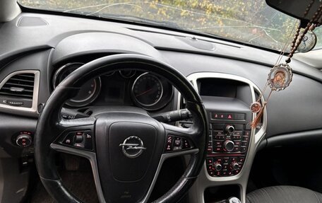 Opel Astra J, 2010 год, 510 000 рублей, 4 фотография