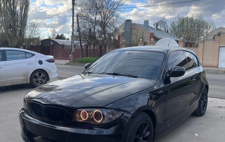 BMW 1 серия, 2011 год, 670 000 рублей, 4 фотография