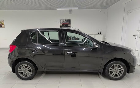 Renault Sandero II рестайлинг, 2015 год, 923 000 рублей, 5 фотография