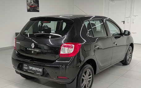 Renault Sandero II рестайлинг, 2015 год, 923 000 рублей, 6 фотография
