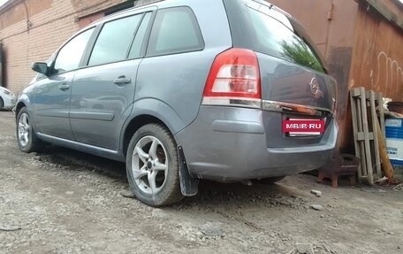 Opel Zafira B, 2008 год, 425 000 рублей, 3 фотография