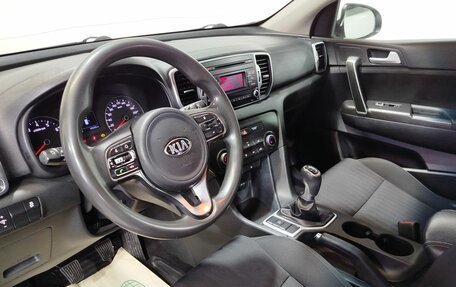 KIA Sportage IV рестайлинг, 2018 год, 1 640 000 рублей, 21 фотография