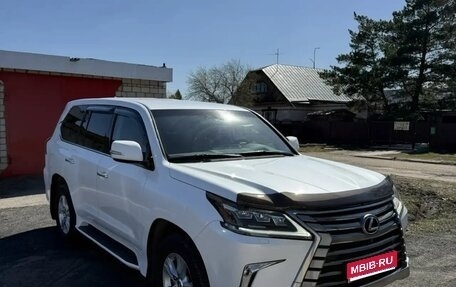 Lexus LX III, 2017 год, 9 500 000 рублей, 1 фотография