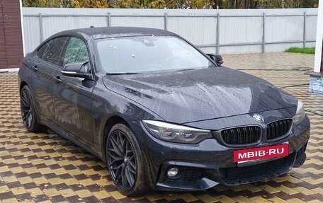 BMW 4 серия, 2018 год, 3 900 000 рублей, 19 фотография
