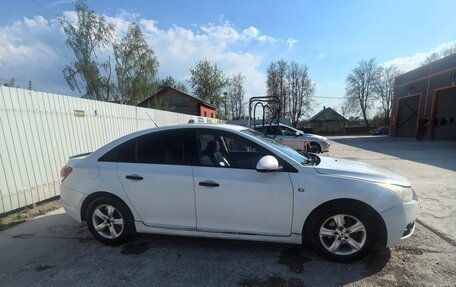 Chevrolet Cruze II, 2010 год, 350 000 рублей, 2 фотография
