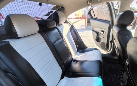Chevrolet Cruze II, 2010 год, 350 000 рублей, 11 фотография